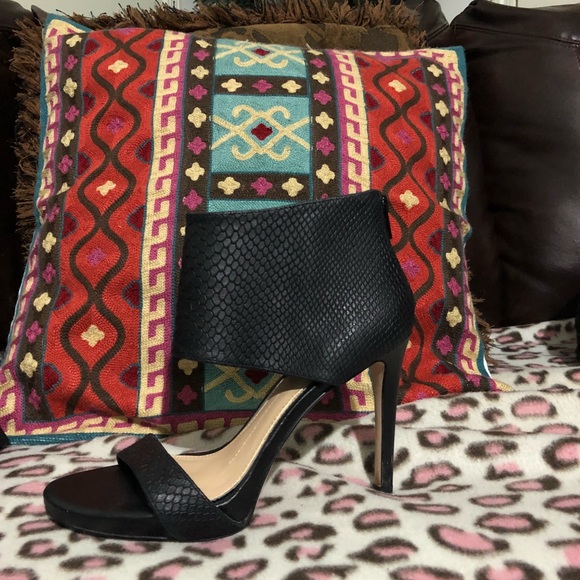 Gianni Bini Shoes - Gianni Bini Shoes